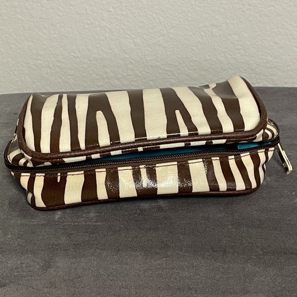 Get Fresh Santa Monica Brown Cream Stripe Makeup Bag - Picture 5 of 6